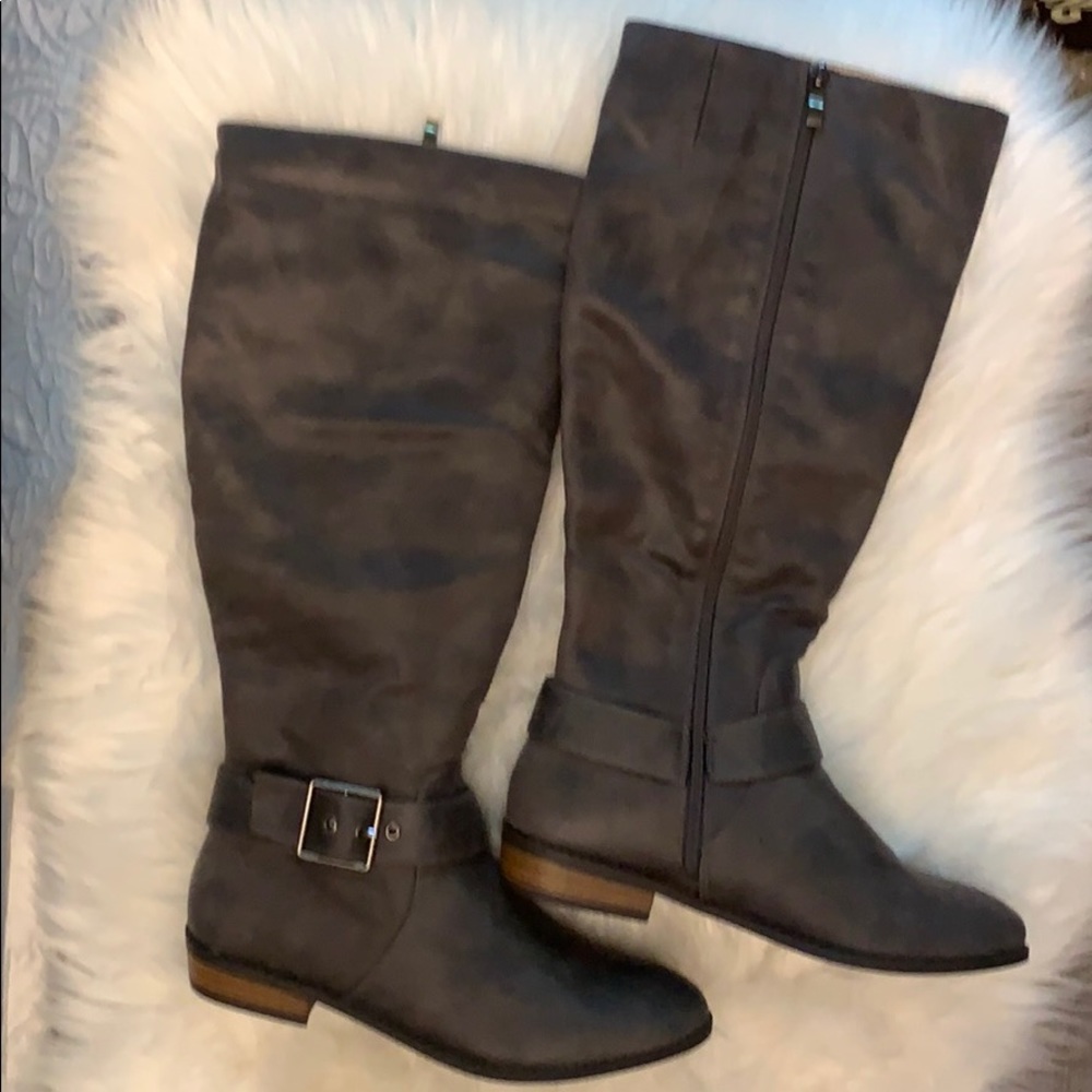 NWOT Journee Collection Womens Winona Boot Sz 7.5